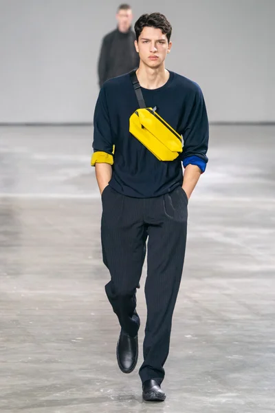 Look 7